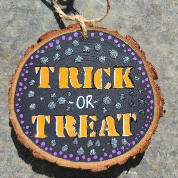 Custom Halloween and fall ornaments painting reference pictures - Picture 7 of 15